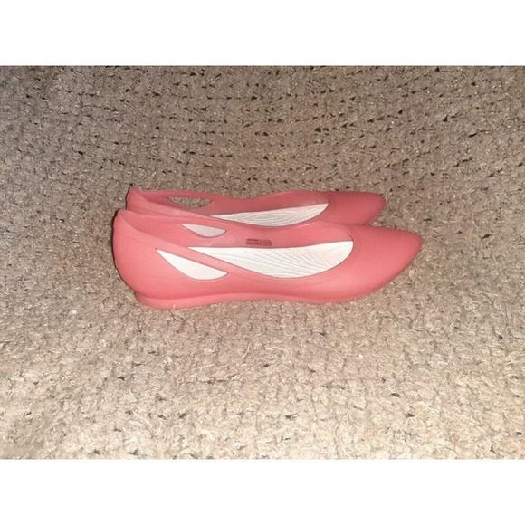 CROCS-Rio-Salmon Pink Flats-Pointed Toe-Side Cut-Outs-Sz 8-Excellent - Picture 4 of 7